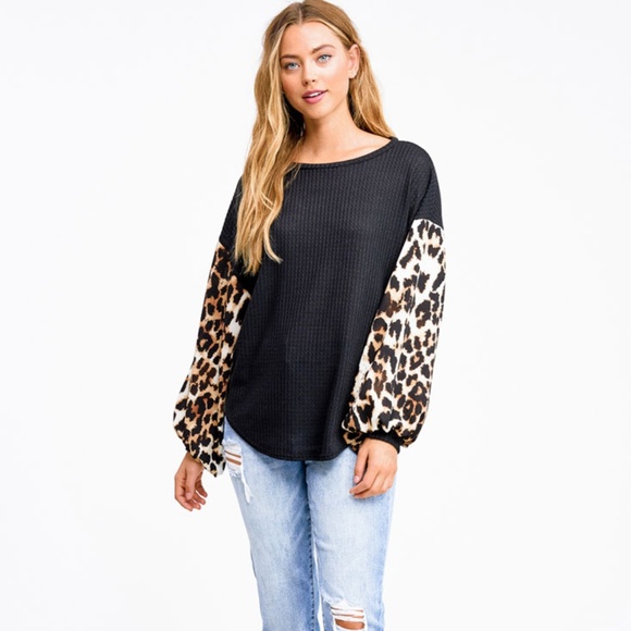Black Thermal Animal Print Bell Sleeves Top - Picture 4 of 6
